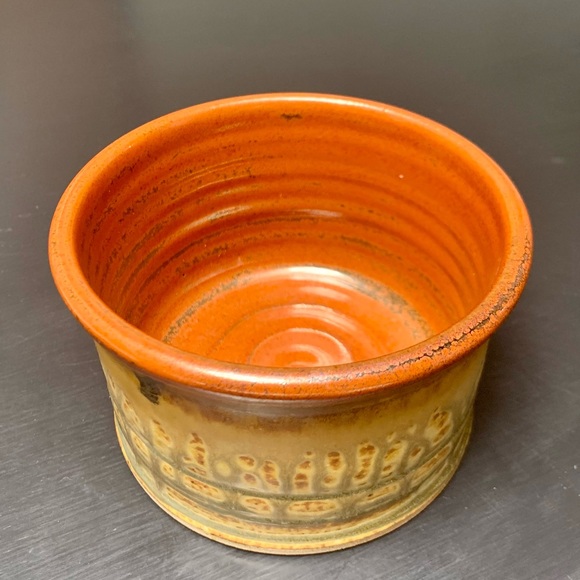 Mud Duck Pottery Baby Cake Baker/Bowl - Picture 5 of 6